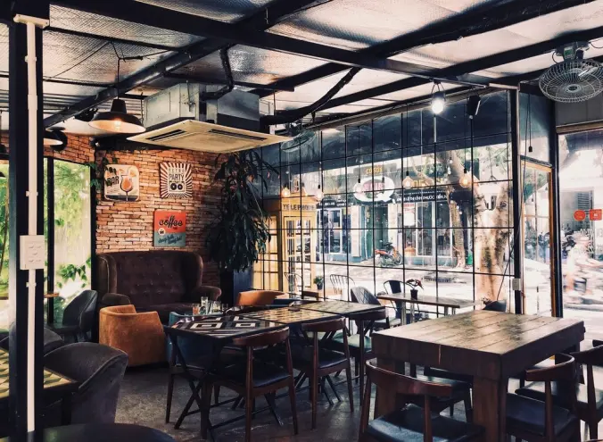 Hilltop Roast lounge